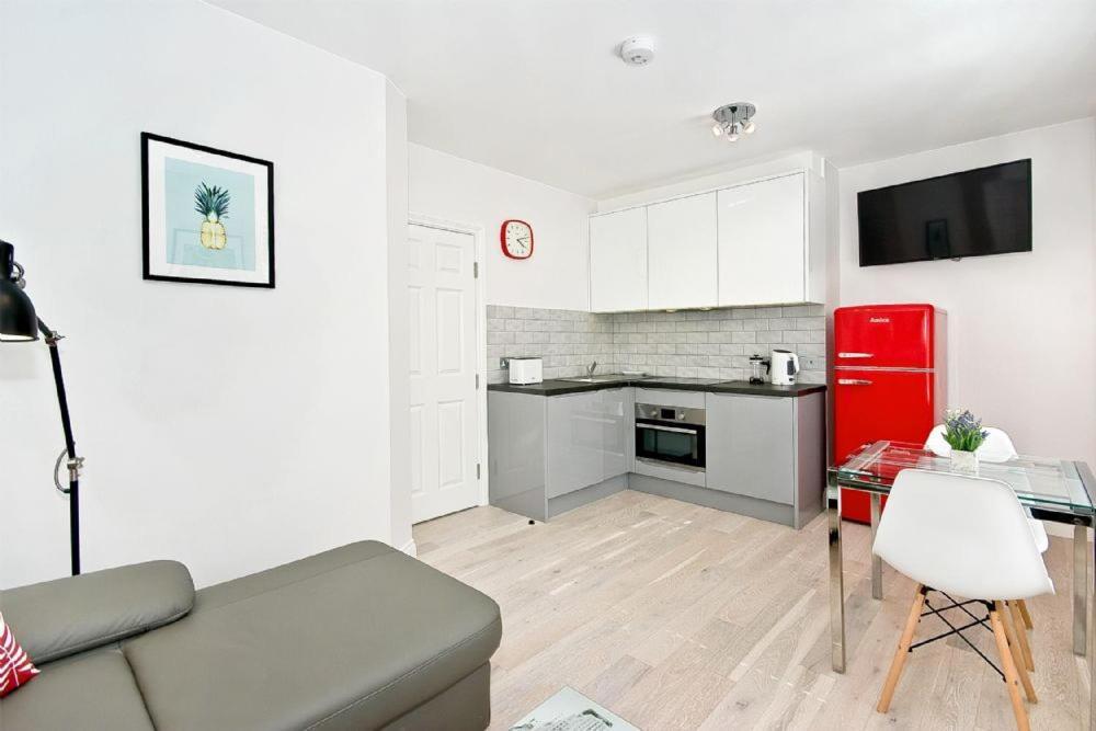 F3 Greek Street By City Living Londres Extérieur photo