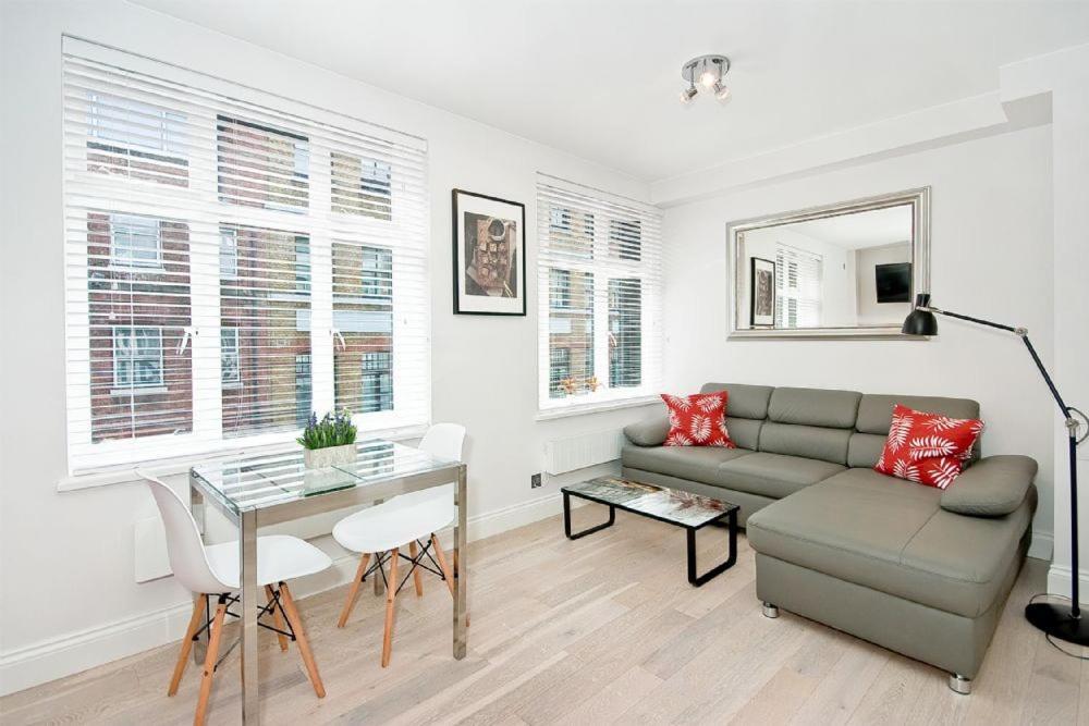 F3 Greek Street By City Living Londres Extérieur photo